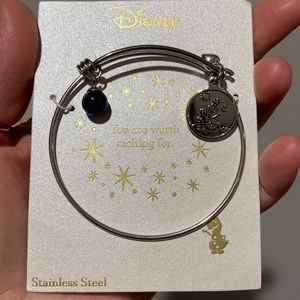 NEW Disney Frozen Olaf Charm Bracelet Some People Are Worth Melting For